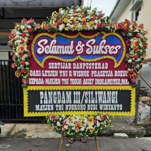 Bunga Papan Sukses